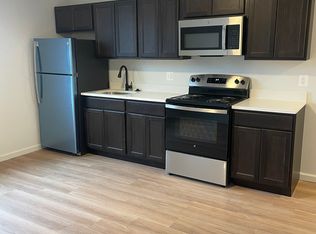 521 7th St NE #301, Washington, DC 20002