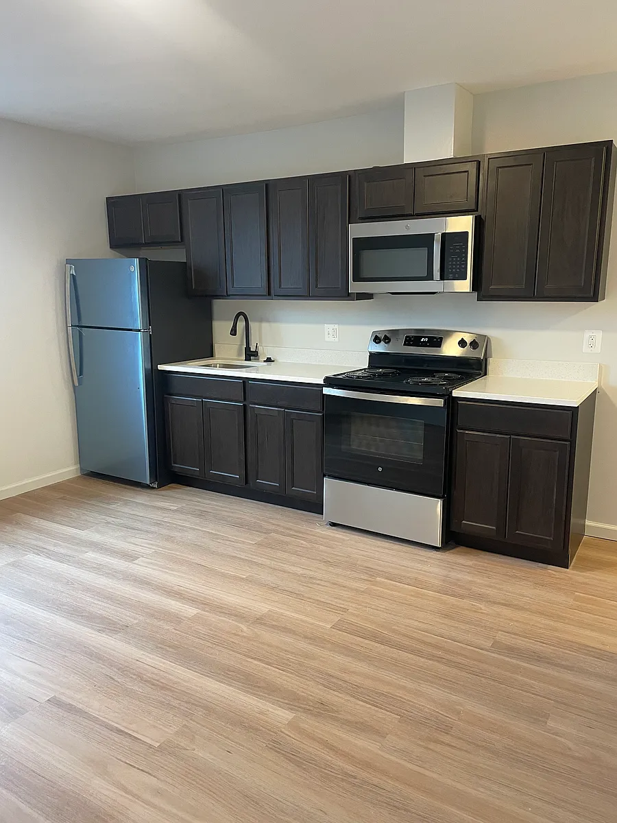 Building Photo - 521 7th St NE #301