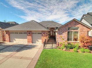 579 Grey Hawk Way, Central Pt, OR 97502
