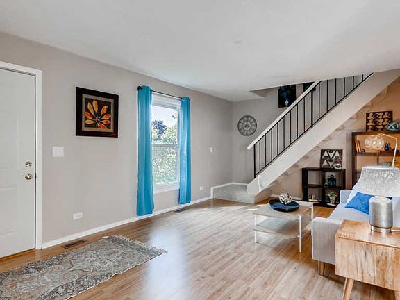 3rd image of 353 Farmington Ln #353