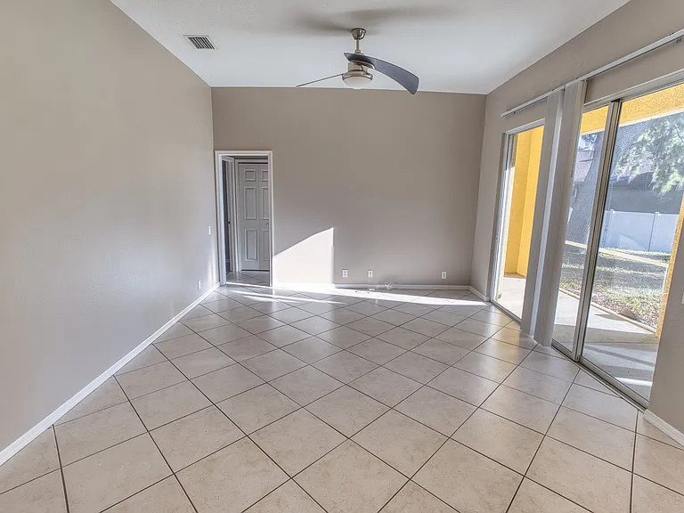 5919 32nd St E — Photo 14