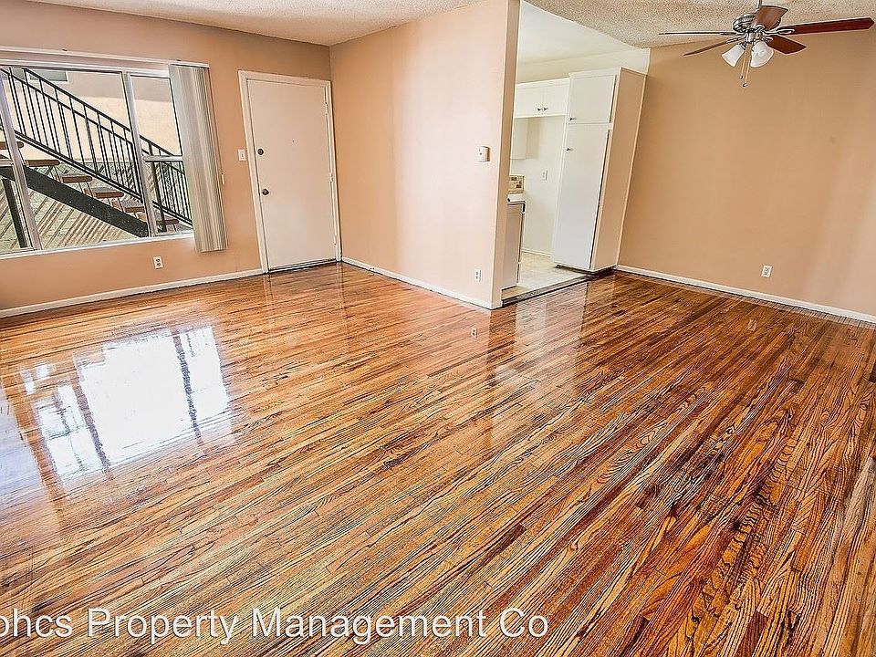 2nd image of 917 Fedora St APT 05