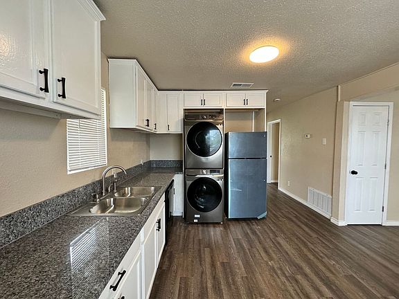 4th image of 508 W Baetz Blvd