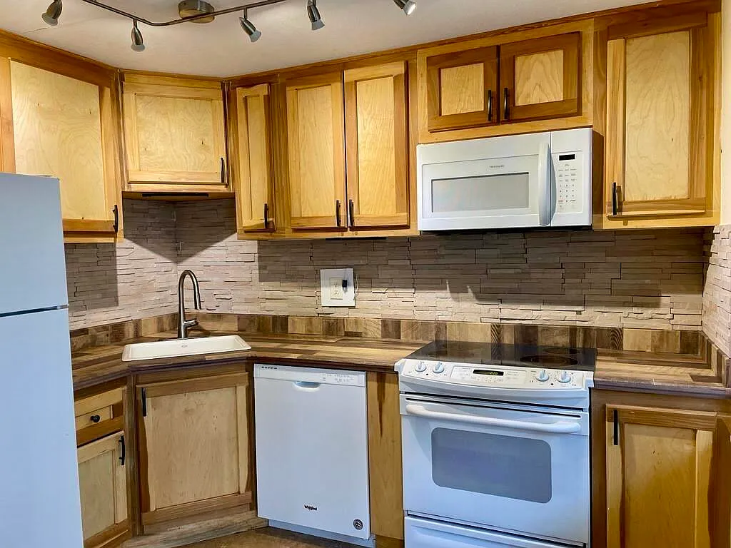 1 bed, 1.0 bath, 552 sqft, $1,650 — Photo 4