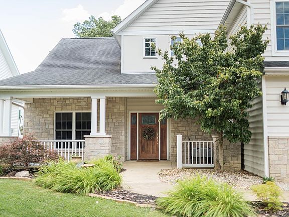 2nd image of 2720 E Creeks Edge Dr