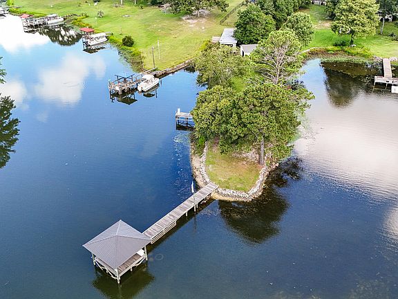 4th image of 2475 Clubhouse Rd