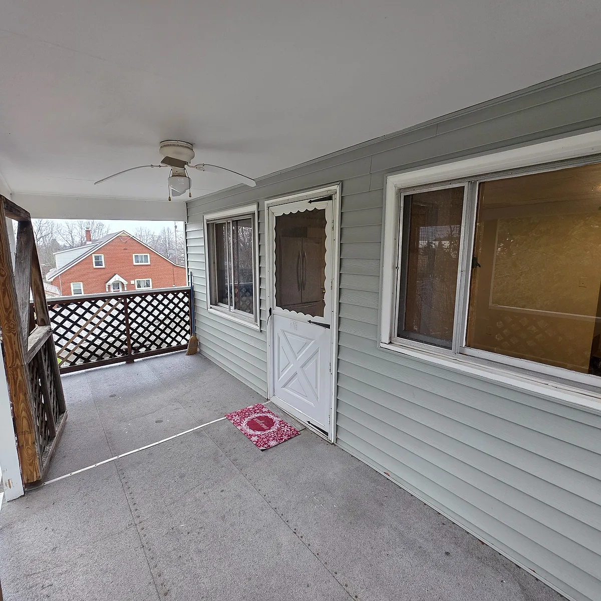 Building Photo - 48 Cowing St #2