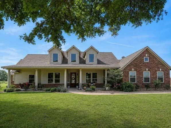 3145 Rolling Ridge Ln, Brenham, TX 77833