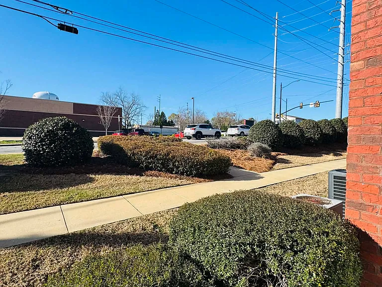 340 N Donahue Dr #A103 — Photo 11