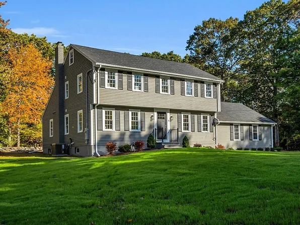 4 Woodland Rd, Medway, MA 02053