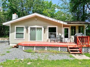 165 Tumbleweed Dr, Long Pond, PA