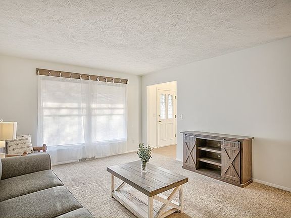 4th image of 2724 Capri Ct