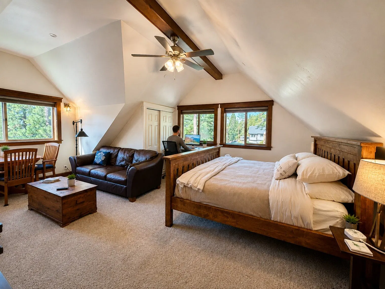 4 bed, 3.0 bath, $10,317 — Photo 3