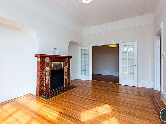 4th image of 246 Waller St #246A