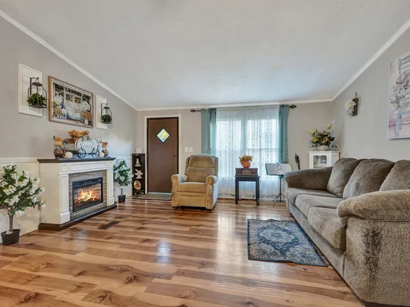 944 Deason Rd, Dickson, TN 37055