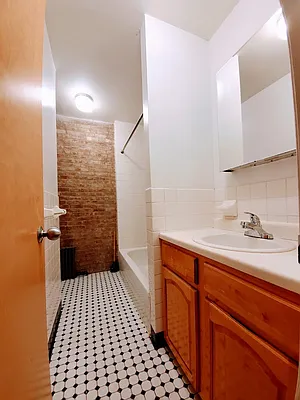 Rented by Compass | media 25