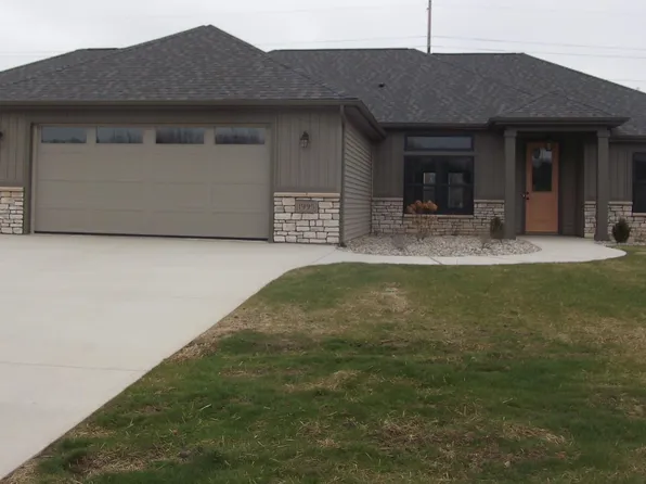 1995 Eastland Xing, Angola, IN 46703