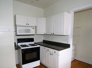 Lakeview / Southport Corridor - 2 Bed / 1 Bath - Heat Included, Chicago, IL 60613