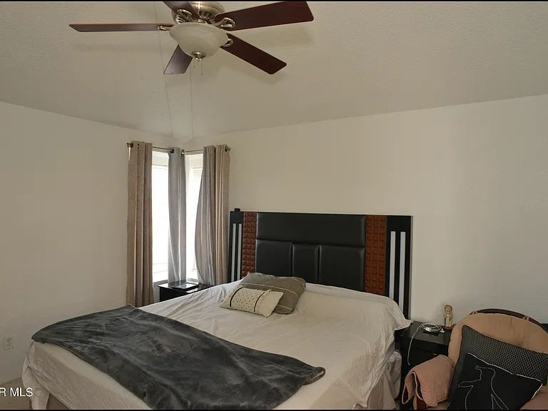 7528 Luz De Lumbre Ave — Photo 20