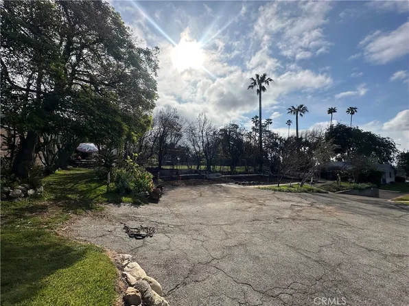 1003 E Mariposa St, Altadena, CA 91001