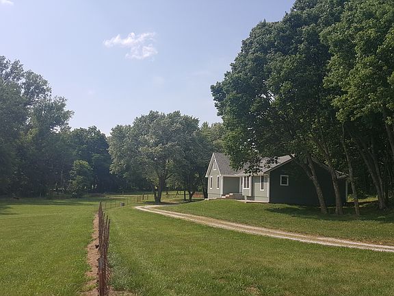4th image of 17300 Philip Dr