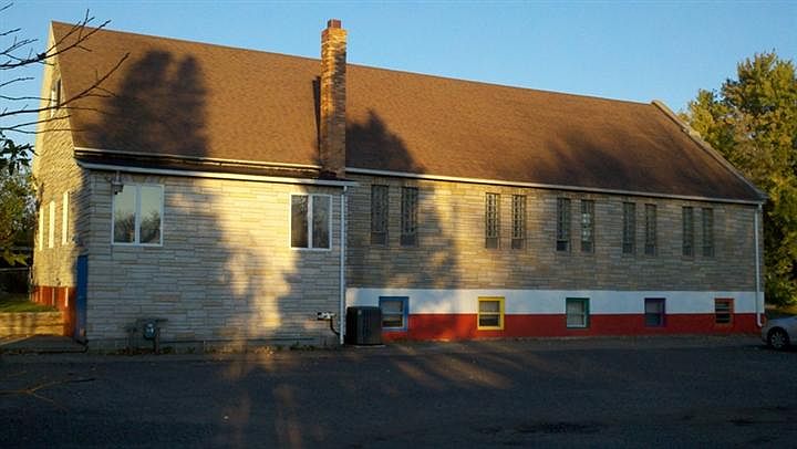 2nd image of 608 W Marshall St