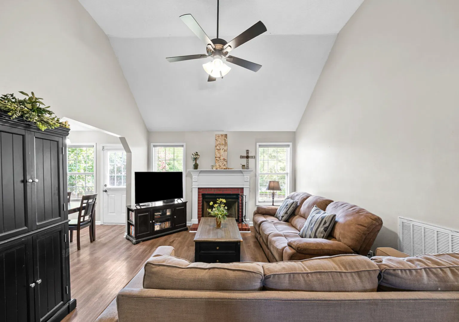 3449 Loon Dr — Photo 4