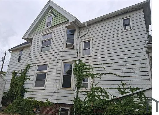 3 bed, 2000 sqft, $1,650 — Photo 3