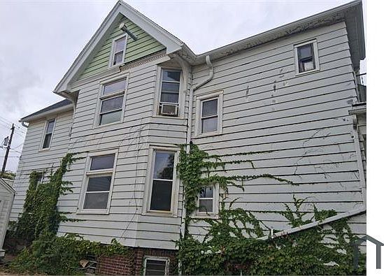 3rd image of 3935 N Palmer St