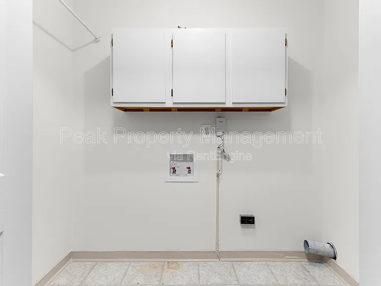 504 Winamack Ct — Photo 8