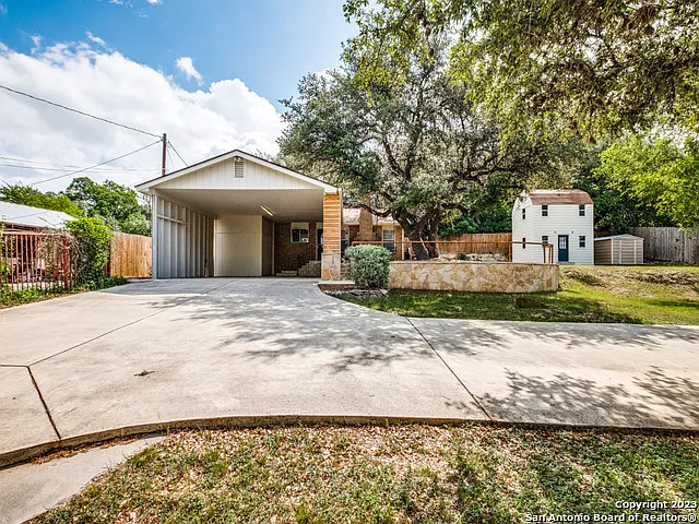 2 bed, 2.0 bath, 1064 sqft, $2,200 — Photo 3