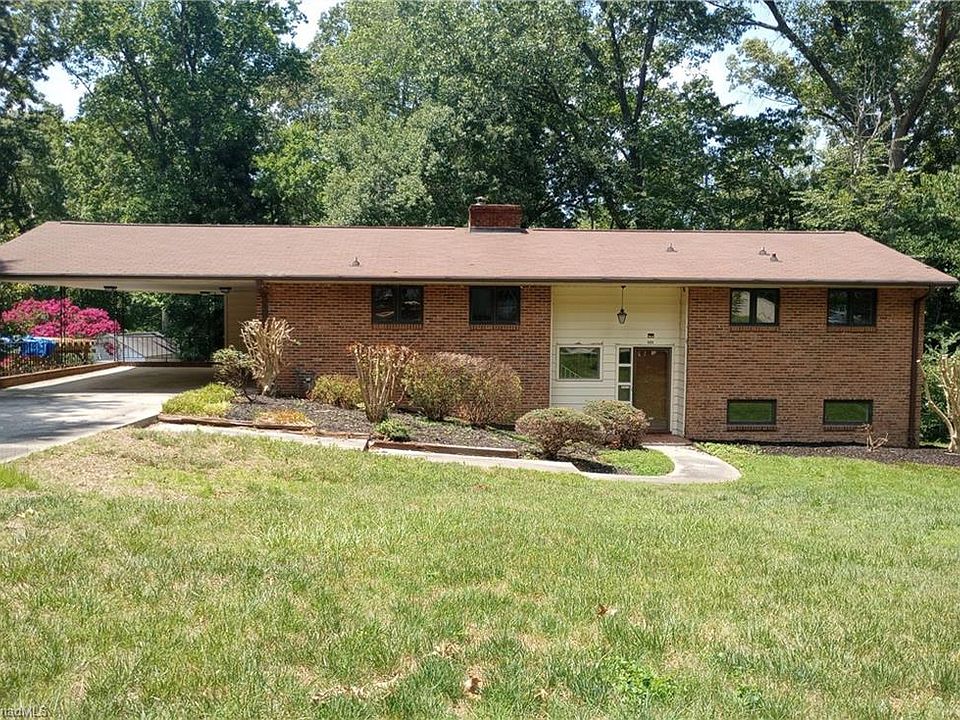 1st image of 606 Willowmoore Ave