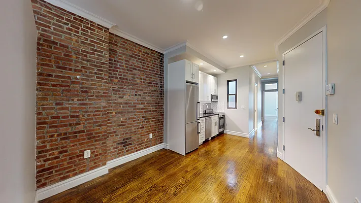 Rented by Bond New York | media 29