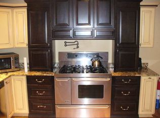 10903 Park Rd, Anchorage, KY 40223