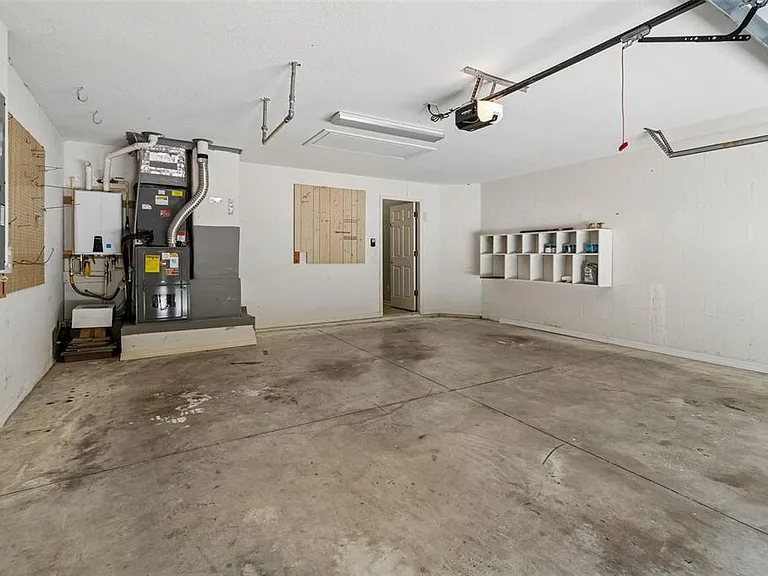 8332 Torrington Ave — Photo 35