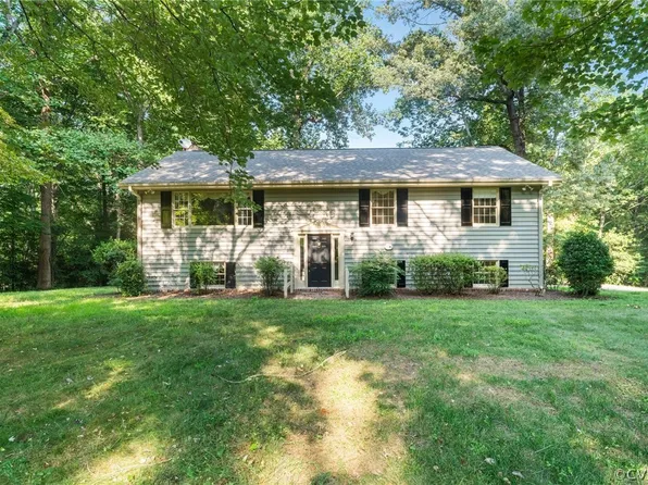 653 Purkins Rd, Tappahannock, VA 22560