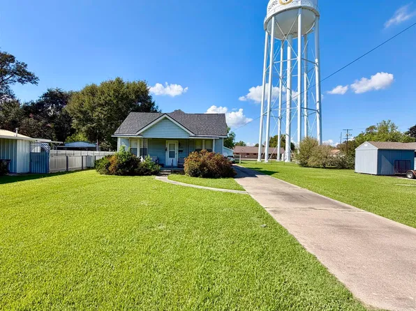 6443 Val St, Groves, TX 77619