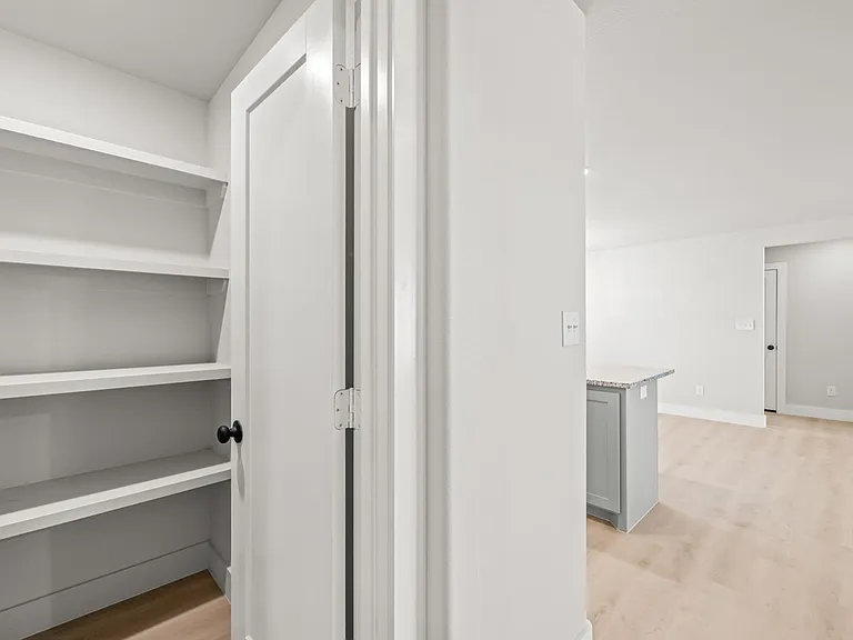 10505 East Cres #7400 — Photo 35