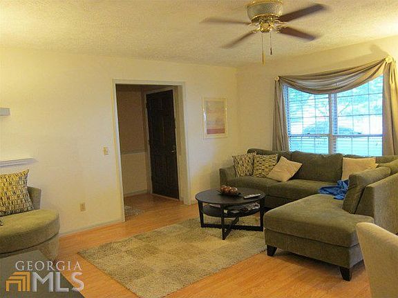 4th image of 628 Hearthstone Ln SE