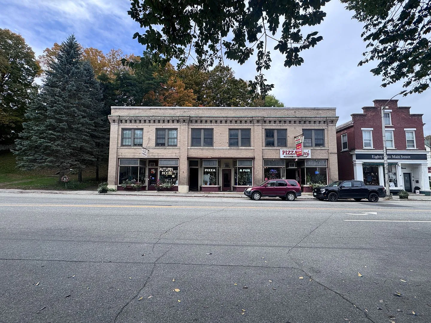 92 Main St — Photo 1