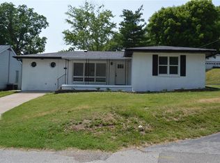 204 N Springfield St, Grafton, IL 62037