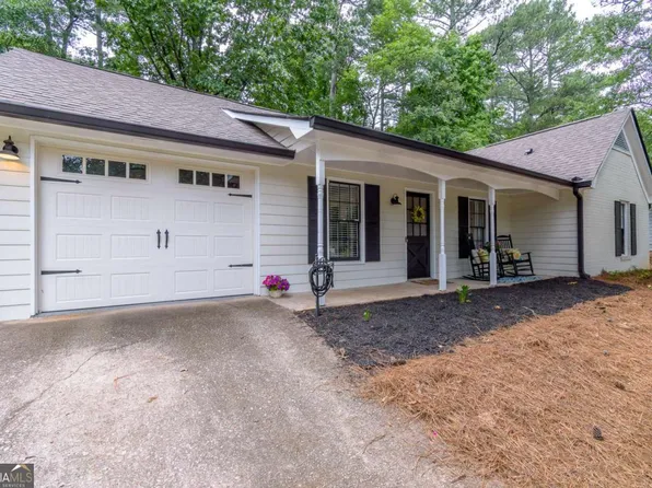 2038 Summertown Dr, Norcross, GA 30071