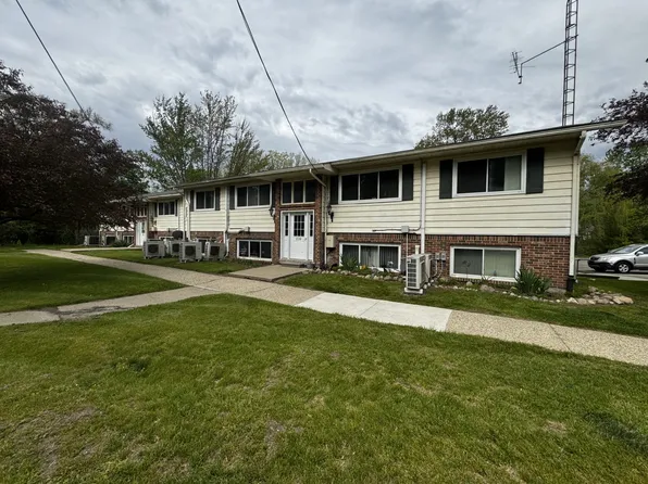 212 S Williams St #218E, Stockbridge, MI 49285