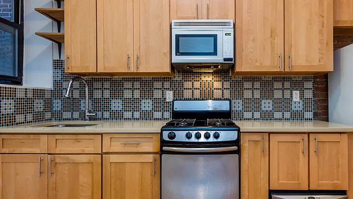 Rented by Nooklyn NYC LLC | media 4