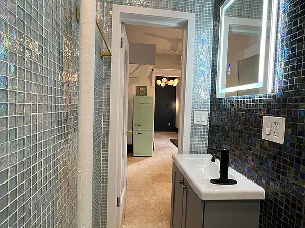 214 Mulberry Street image 12 of 16