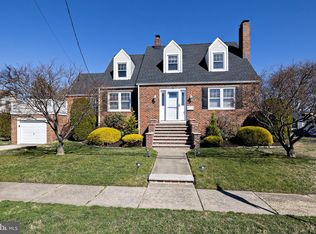 32 James St, Mount Ephraim, NJ 08059