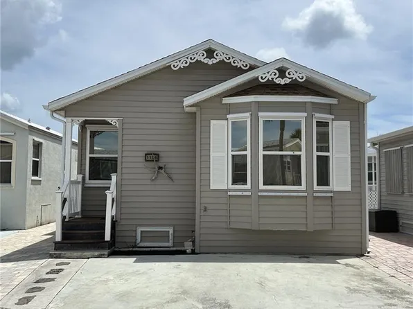 1154 Nettles Blvd, Jensen Beach, FL 34957