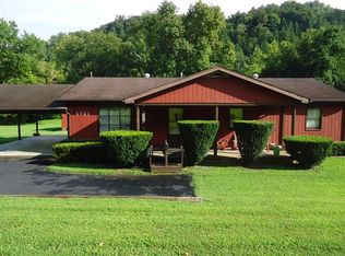 5901 Ky Route 302, Van Lear, KY 41265