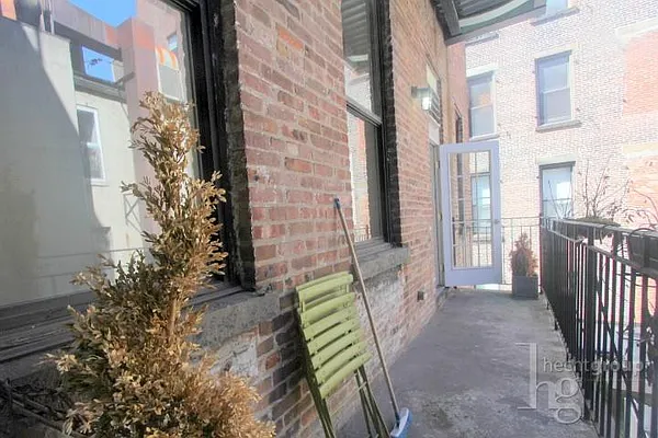 Rented by Hecht Group | media 24