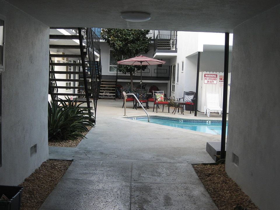 2nd image of 358 W Alameda Ave #743dbjms9
